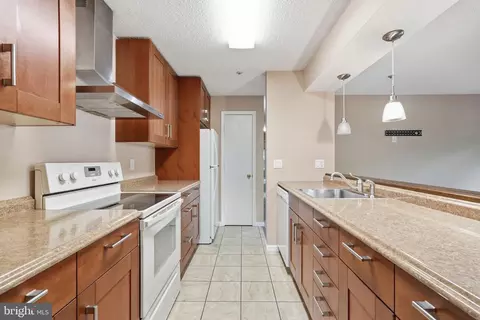 Kitchen - 14018 Valleyfield Dr #6-7, Silver Spring, MD 20906 photo 3 of 5