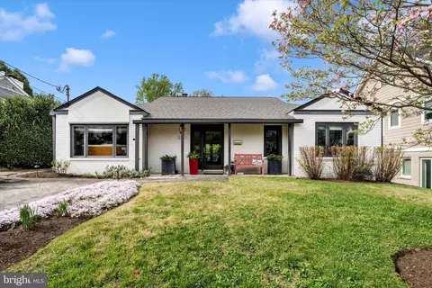 3311 Coquelin Ter, Chevy Chase, MD 20815