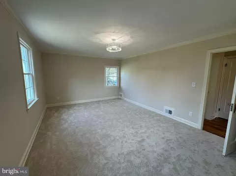 Bedroom - 9421 Thornhill Rd, Silver Spring, MD 20901 photo 4 of 6