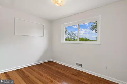 Bedroom - 3709 Kenway St, Silver Spring, MD 20906 photo 5 of 5