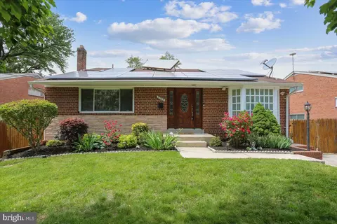 3709 Kenway St, Silver Spring, MD 20906