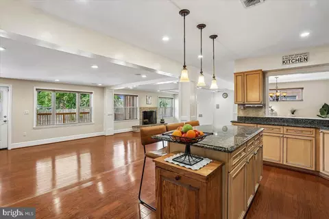 Kitchen - 3709 Kenway St, Silver Spring, MD 20906 photo 4 of 4