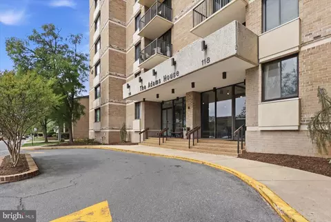 118 Monroe St #118-1307, Rockville, MD 20850