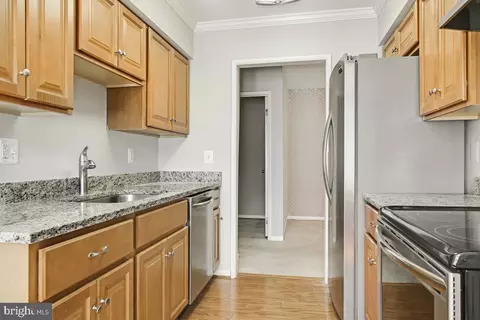 Kitchen - 15320 Pine Orchard Dr #83-2J, Silver Spring, MD 20906 photo 4 of 6