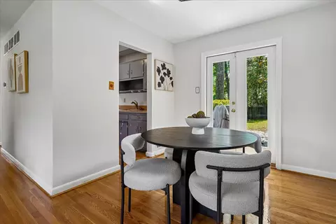 Dining - 104 Belton Rd, Silver Spring, MD 20901 photo 2 of 4