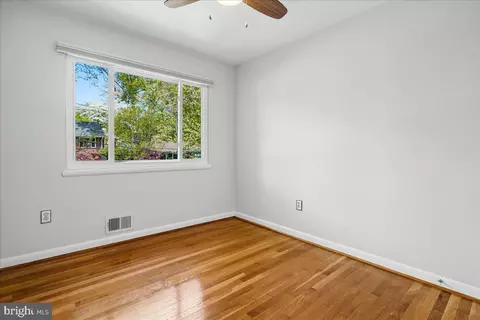 Bedroom - 104 Belton Rd, Silver Spring, MD 20901 photo 6 of 10