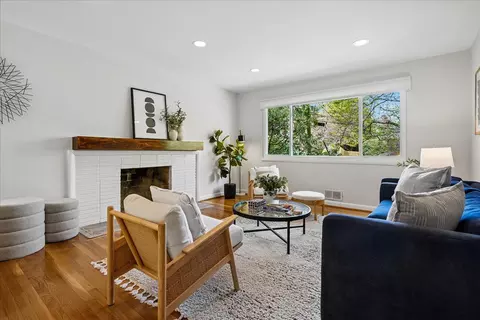 Living - 104 Belton Rd, Silver Spring, MD 20901 photo 4 of 7
