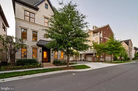 311 Strummer Ln, Gaithersburg, MD 20878