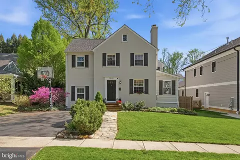 5510 Roosevelt St, Bethesda, MD 20817