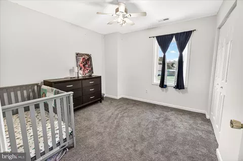 Bedroom - 17628 Collier Cir, Poolesville, MD 20837 photo 4 of 5