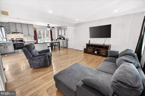 Other - 17628 Collier Cir, Poolesville, MD 20837 photo 4 of 29