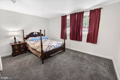 Bedroom - 17628 Collier Cir, Poolesville, MD 20837 photo 3 of 5