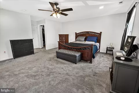 Bedroom - 17628 Collier Cir, Poolesville, MD 20837 photo 2 of 5