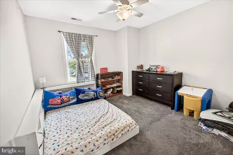 Bedroom - 17628 Collier Cir, Poolesville, MD 20837 photo 5 of 5