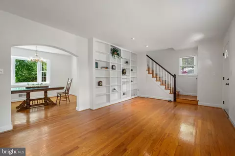 Living - 108 Denver Rd, Silver Spring, MD 20910 photo 2 of 4