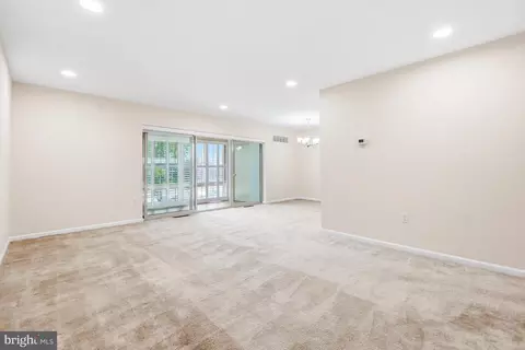Living - 3622 Gleneagles Dr #9-2C, Silver Spring, MD 20906 photo 6 of 7