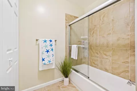 Bath - 3622 Gleneagles Dr #9-2C, Silver Spring, MD 20906 photo 2 of 3