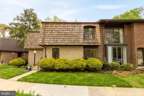 8107 Inverness Ridge Rd, Rockville, MD 20854