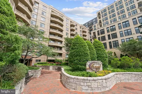 7111 Woodmont Ave #316, Chevy Chase, MD 20815