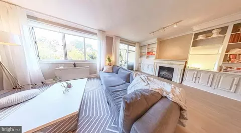 10500 Rockville Pike #326, Rockville, MD 20852