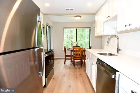 Kitchen - 15300 Beaverbrook Ct #88-2H, Silver Spring, MD 20906 photo 4 of 4