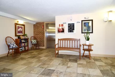 Entry Way - 15300 Beaverbrook Ct #88-2H, Silver Spring, MD 20906 photo 3 of 3