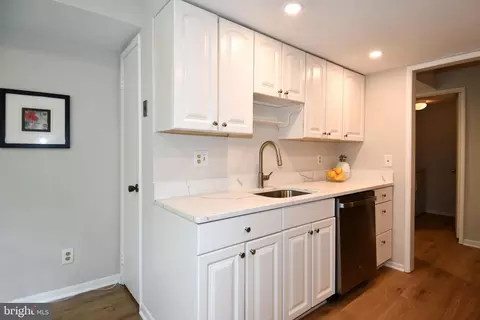 Kitchen - 15300 Beaverbrook Ct #88-2H, Silver Spring, MD 20906 photo 2 of 4