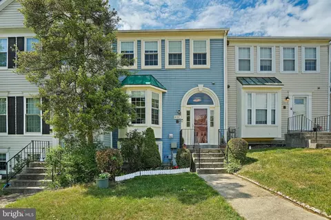 4014 Sparrow House Ln, Burtonsville, MD 20866