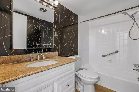 Bath - 1121 University Blvd W #1111, Silver Spring, MD 20902 photo 1 of 1