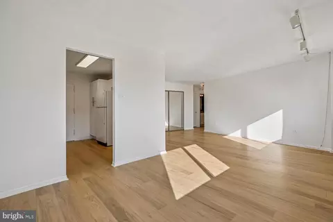 Living - 1121 University Blvd W #1111, Silver Spring, MD 20902 photo 6 of 7