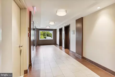 Entry Way - 1121 University Blvd W #1111, Silver Spring, MD 20902 photo 2 of 3