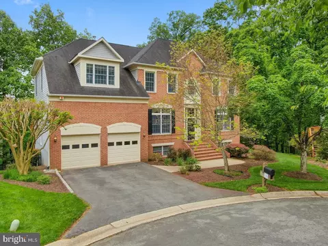 10 Chinaberry Ct, North Potomac, MD 20878