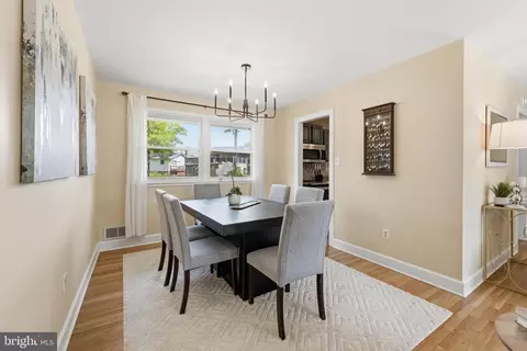 Dining - 1905 Ventura Ave, Silver Spring, MD 20902 photo 5 of 7