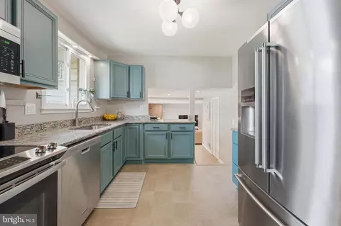 Kitchen - 1905 Ventura Ave, Silver Spring, MD 20902 photo 2 of 3
