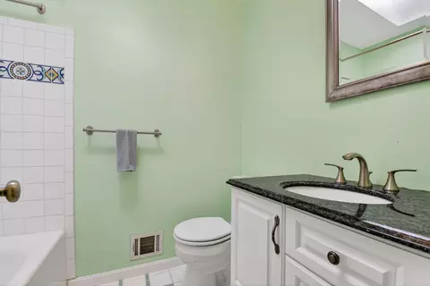 Bath - 10226 Leslie St, Silver Spring, MD 20902 photo 2 of 3