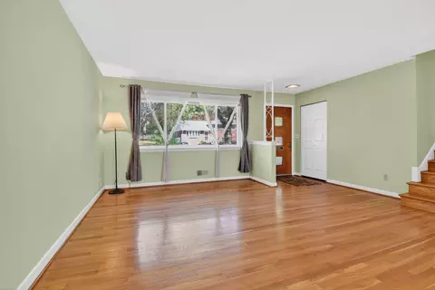 Living - 10226 Leslie St, Silver Spring, MD 20902 photo 1 of 7