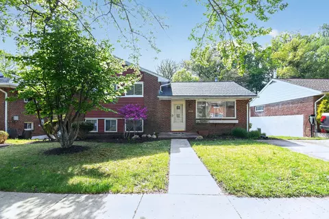 10226 Leslie St, Silver Spring, MD 20902