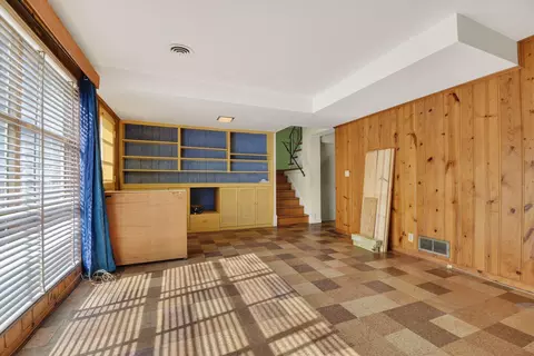 Living - 10226 Leslie St, Silver Spring, MD 20902 photo 7 of 7