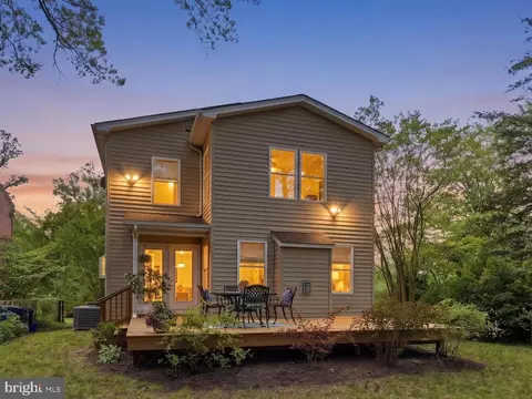 1102 Meurilee Ln, Silver Spring, MD 20901