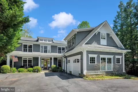 6525 Kenhill Rd, Bethesda, MD 20817