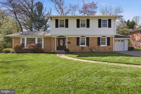 11910 Tildenwood Dr, Rockville, MD 20852