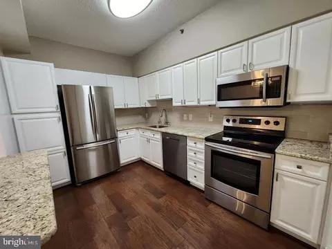 3100 N Leisure World Blvd #619, Silver Spring, MD 20906