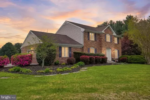 19450 James Creek Ct, Brookeville, MD 20833
