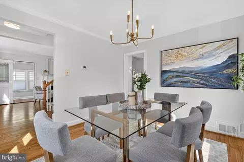 Dining - 10015 Markham St, Silver Spring, MD 20901 photo 2 of 2