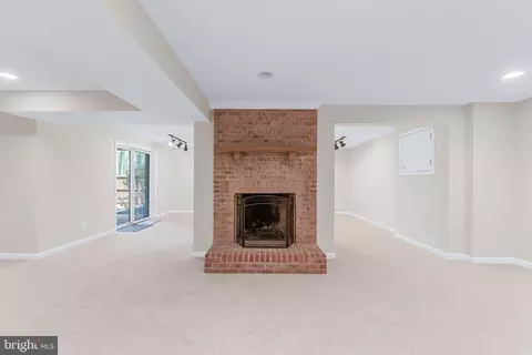 Living - 1341 Excaliber Ln, Sandy Spring, MD 20860 photo 11 of 14