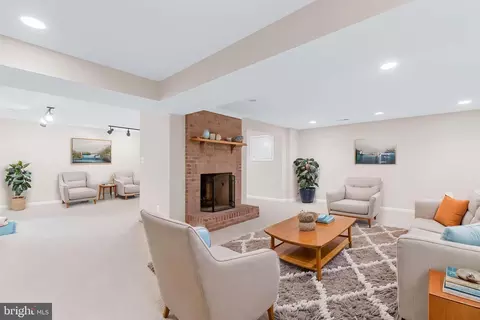 Living - 1341 Excaliber Ln, Sandy Spring, MD 20860 photo 12 of 14