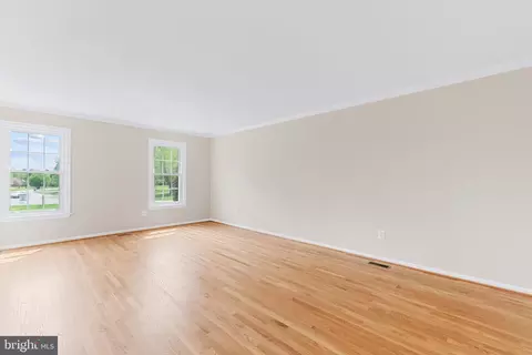 Living - 1341 Excaliber Ln, Sandy Spring, MD 20860 photo 7 of 14