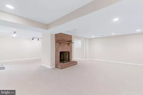 Living - 1341 Excaliber Ln, Sandy Spring, MD 20860 photo 13 of 14