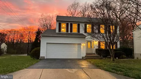 18500 Gingerbread Ln, Gaithersburg, MD 20877