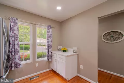 Entry Way - 1314 Alderton Ln, Silver Spring, MD 20906 photo 7 of 14
